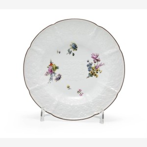 Talerz z reliefem kwiatowym Miśnia, około 1760