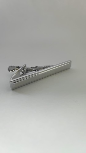 Spinka do krawata w kolorze srebrnym błyszcząca klasyczna