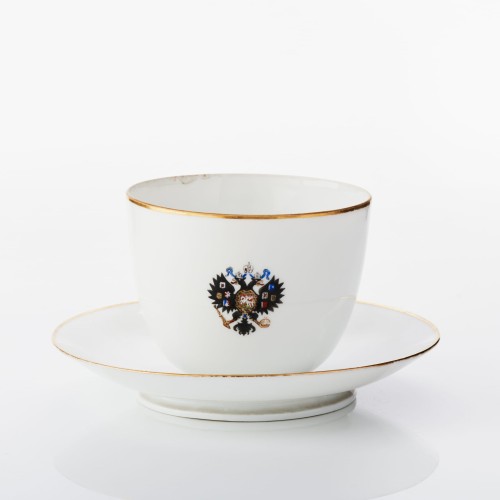 Filiżanka ze spodkiem z Imperialnej Manufaktury Porcelany w  Petersburgu. Koniec XIX i pierwsza dekada XX wieku. Carska Rosja
