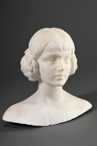 Popiersie marmurowe „Młoda kobieta z fryzurą ślimaka”